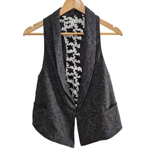 Cabi Gray Vest Eclipse Hook Front Closure Racerback Vest